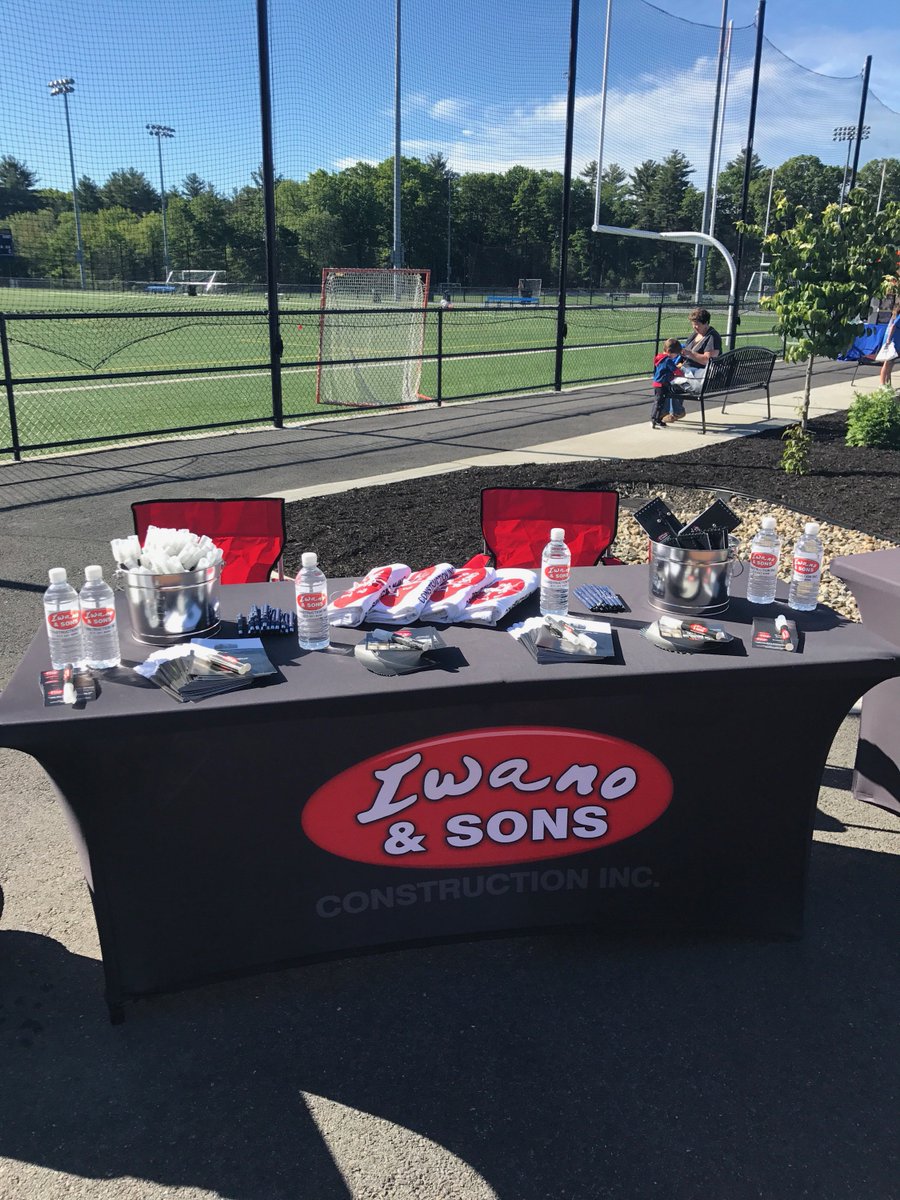 iwano_sons's tweet photo. All set up for the runners today at the race! Come check it out! #Lynnfield #freestuff #iwanosons #iwanoconstruction https://t.co/dZw9xSWoE6