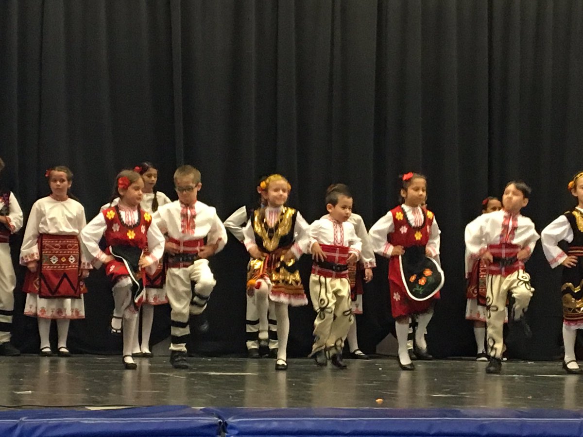 CapoOttawa's tweet photo. Today: Celebrating our diversity via the OCSB International Languages Program. #ocsb #Canada150 #Canada https://t.co/hL2diB55eJ