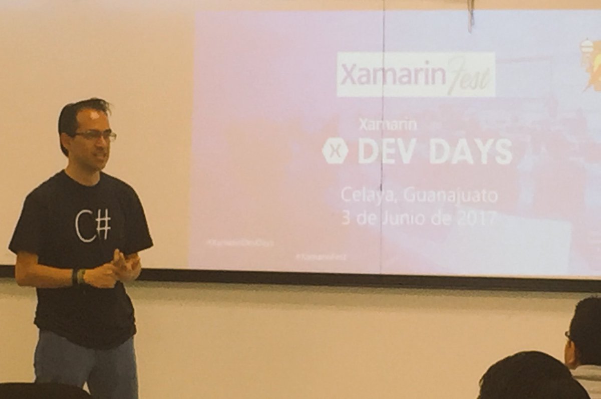 EnriqueAguilar's tweet image. Iniciando #XamarinDevDays #XamarinFest con @darkicebeam en el Tec de Celaya con asistentes de León, Irapuato, Salamanca, Querétaro y CDMX.