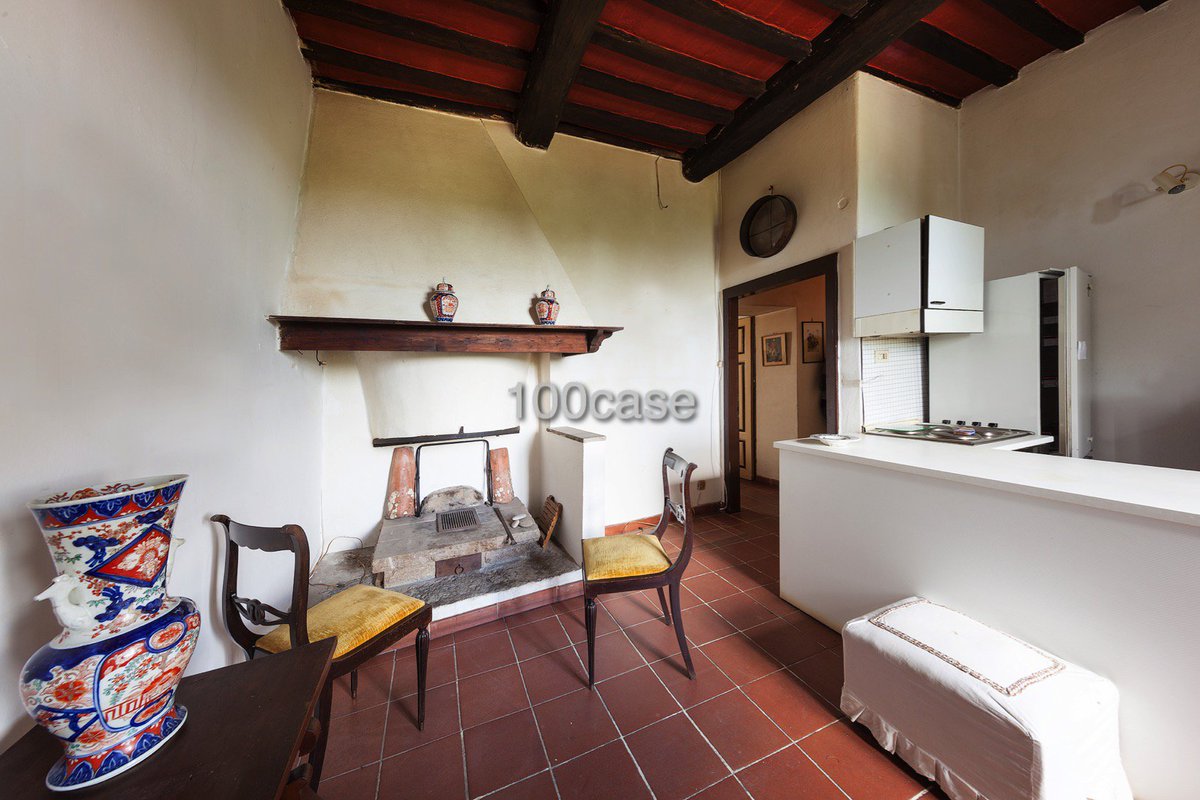 100_case's tweet image. #AbbadiaSanSalvatore #Toscana #vendita #appartamento con terrazzo e garage @100_case