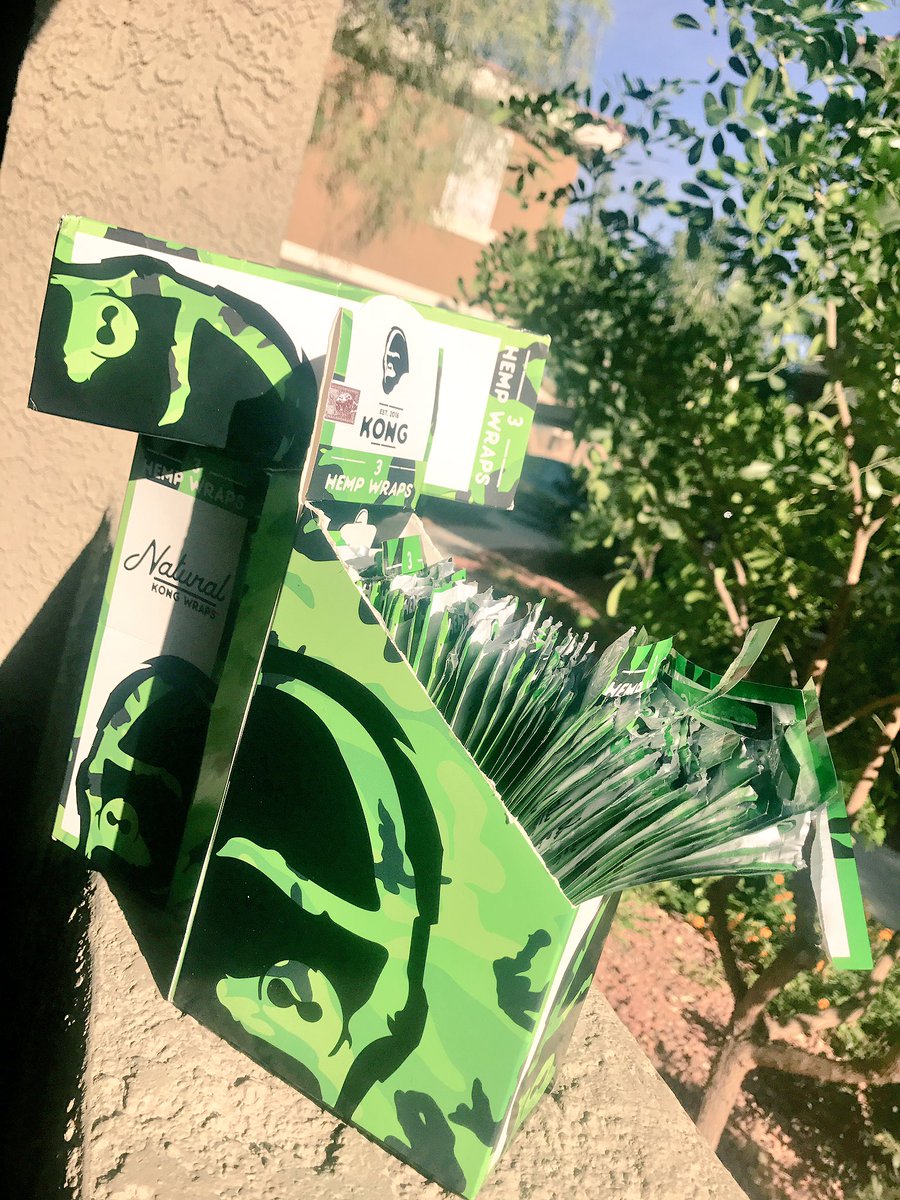 jducepdst's tweet photo. @HopeYouSmile @GoldDontDance @rollieghost @KongWraps I smoke em everyday!!! #KongWraps @KongWraps https://t.co/bOQGDfTQMr