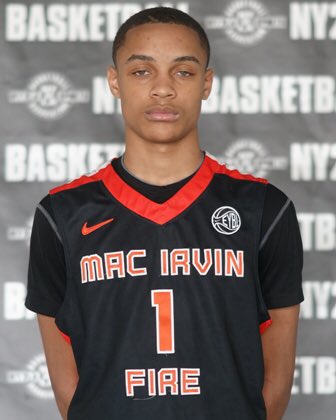 mario_casamajor's tweet photo. 2018 @stpatrickhoops &amp; @TheMacIrvinFire 6'4 PG, Xavier Pinson, finishes w/37pts v Bativa. Hit 2 HC buzzer beaters.1 to send it OT,1 for Game https://t.co/CqEX5DpFjj
