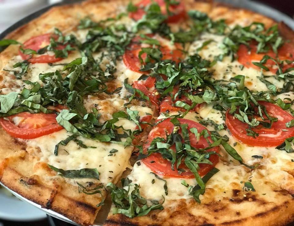 MangoLocal's tweet image. Russo's NY Pizzeria has two deals up every day from 11-4pm. Get 15% off your whole check or get a free fountain drink w purchase of a combo
