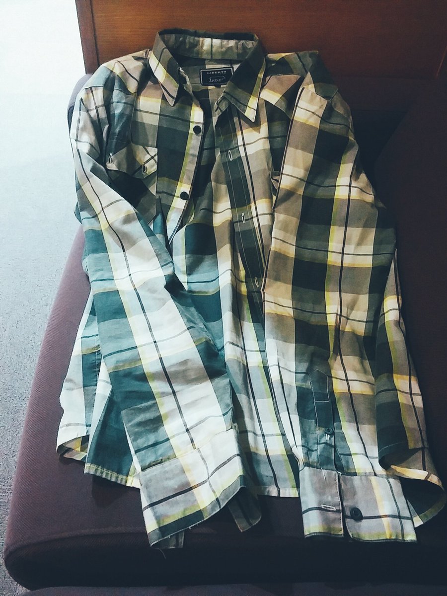 【メンバー紹介６】
国際関係学部２回
木原です⛵️✨

最近のうれしかったことは、
大学のソファで寝ていたら
誰かがこのシャツを
かけてくれたことです
(持ち主を探しています)

こんなに平和な日本でおきた戦争について
Pedalsで
しかっり学んでいきたいです🌺