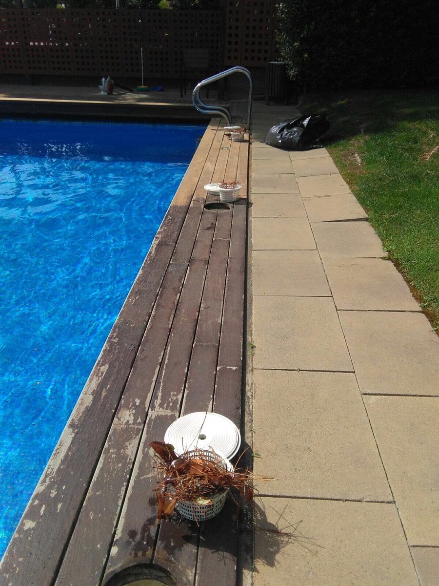 trizzoosystem's tweet photo. #trizzoo posa a punt la teva piscina  i zona enjardinada https://t.co/OOSYE0Rvfx