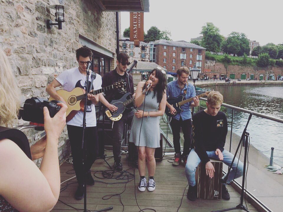 What a way to spend the morning with @BalconyTVExeter ! Full video coming soon 😁 #sparkthesail #poprock #livemusic #ukband