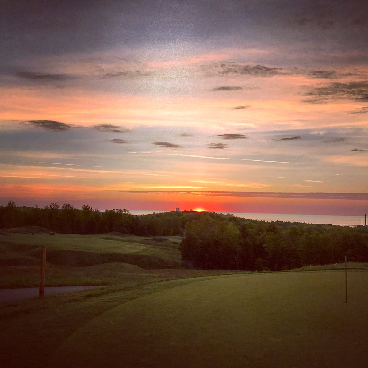 MarquetteGolf's tweet photo. Is there a better view off the first tee than at #greywalls https://t.co/yhfzSGQfxa