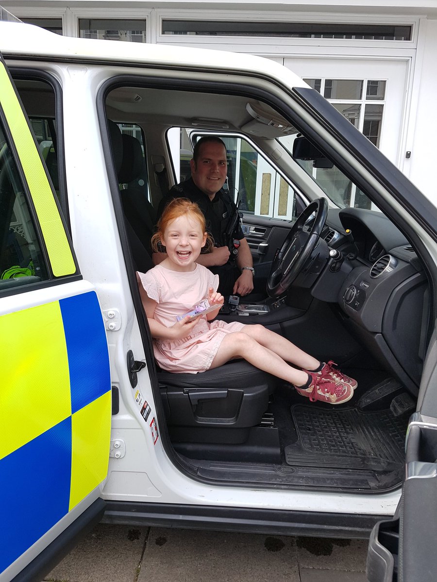MarkOwenMBE's tweet photo. Community engagement ... police officers of the future?  #SCWE17 https://t.co/A5aJKQHTcp