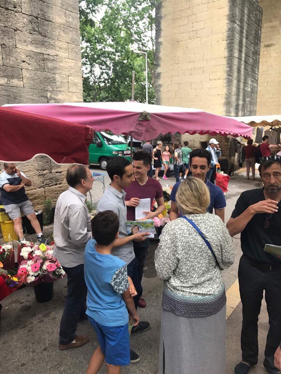 NancyCanaud2017's tweet photo. Tractage au marché des Arceaux et de la Paillade dans la #circo3402 pour les #legislatives ! https://t.co/j9uPcG6vAM
