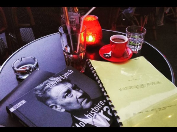 LuxLeFilm's tweet photo. #travail #scénario #terrasse #Paris #Luxlefilm #lux #inspiration #film #courtmétrage #cinéma https://t.co/CsfWBJre3g