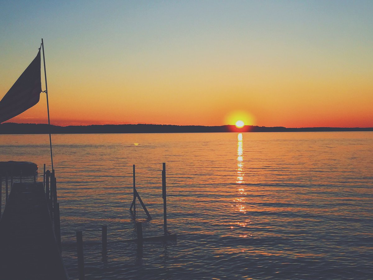 magsumek's tweet photo. ⛵️ Torch Lake ☀️ https://t.co/sKemCgOg6L