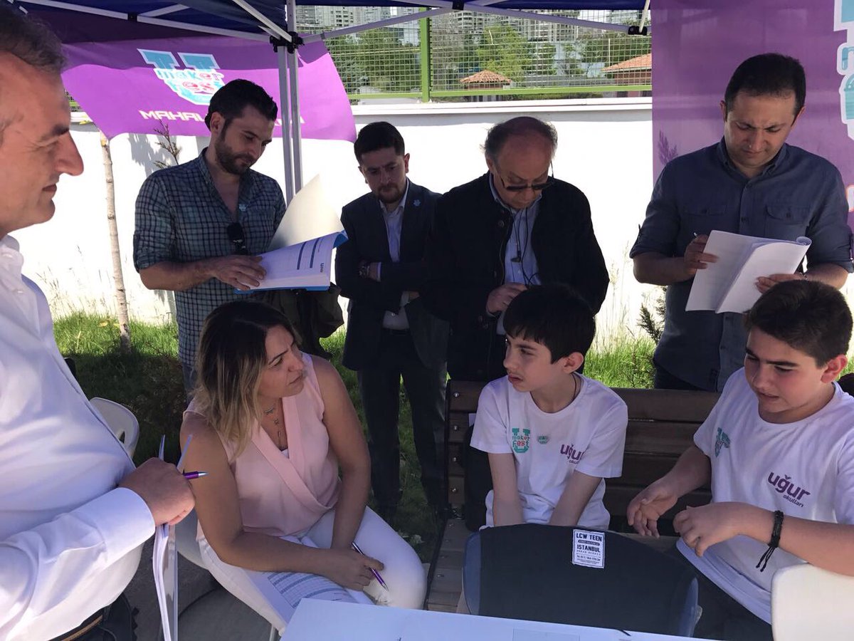 UOYasamkent's tweet photo. Bu festival bir başka 🤗
@Ankara'da hava çok güzel ☀️
Haydi sen de #UMaker Fest'e gel birbirinden güzel fikirleri projeleri yerinde gör🤓 https://t.co/GBKS1XpNoq