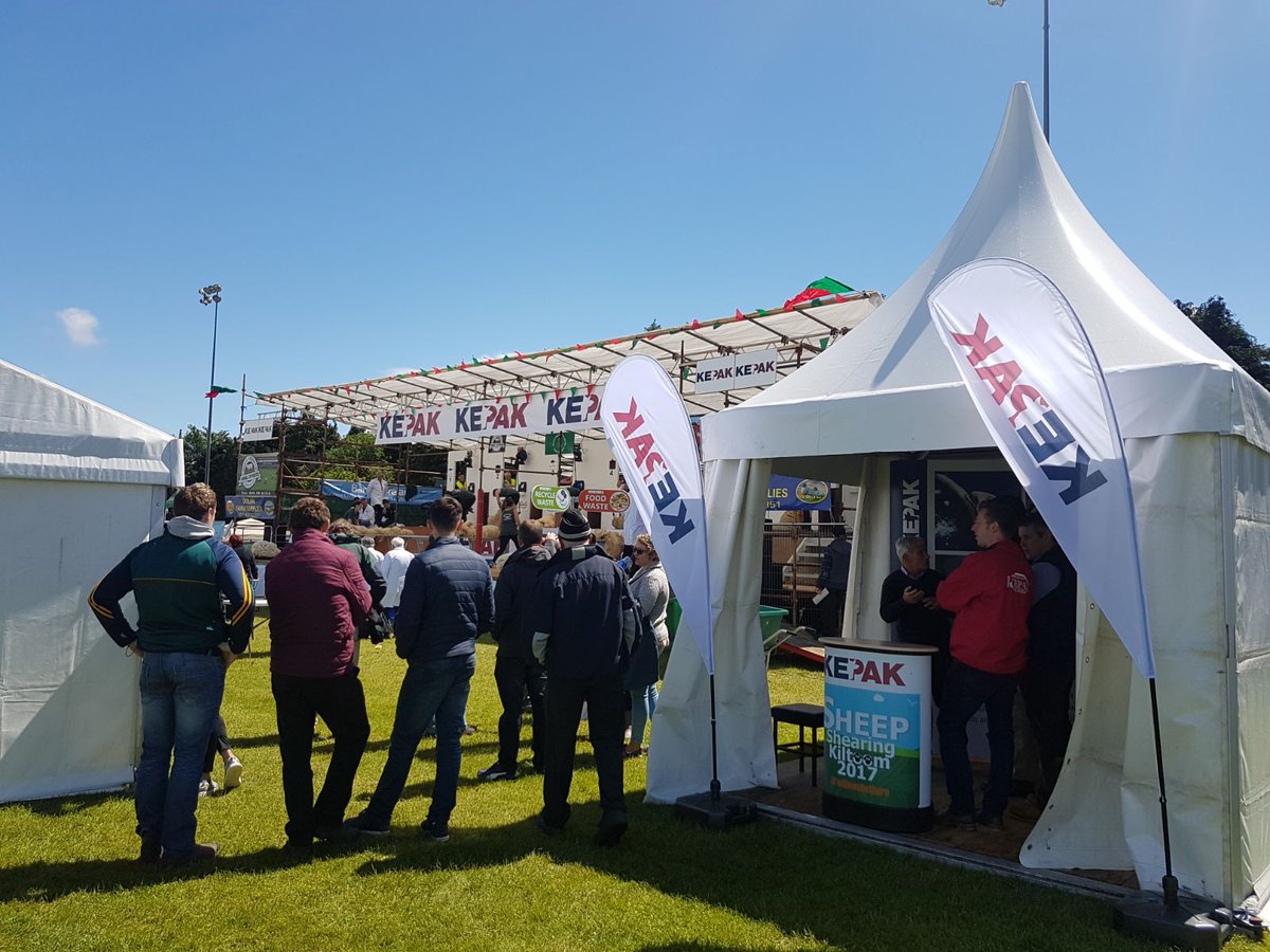 KepakGroup's tweet photo. It's a fabulous day down here @ShearingKiltoom All-Ireland Sheep shearing campionship. Don't forget to stop by and say hi! #willewebethere https://t.co/hSfa0Mk3g1