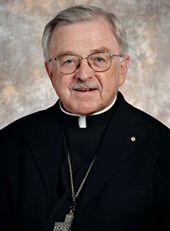 CCSTAconnect's tweet photo. Congratulations to Bishop Frederick Henry for receiving the #higginsaward at tonight's #ccsta2017 agm dinner! https://t.co/AyhPtEiMz0 https://t.co/4OsxxzlVwJ