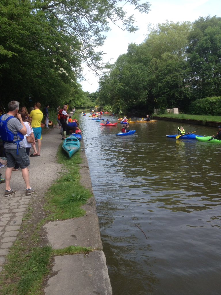 MADCC_Canoe's tweet photo. Lots of happy paddlers enjoying the water at #MADCC https://t.co/C1fJztIL4y