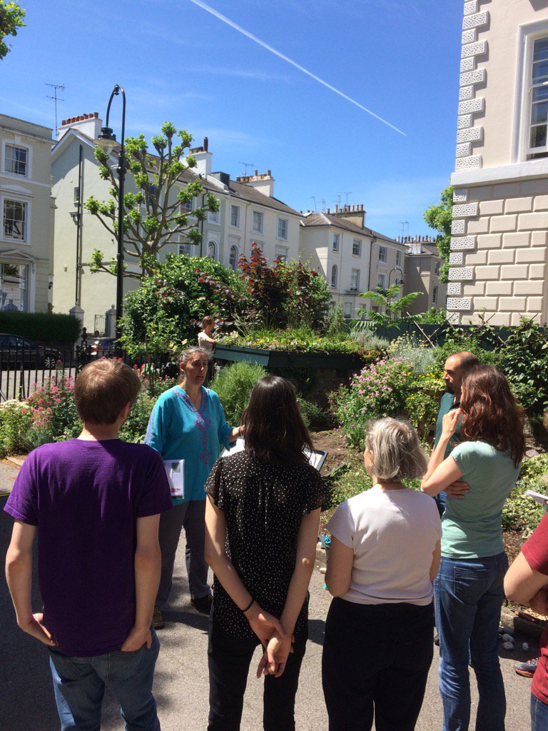PermablitzLDN's tweet photo. Learning through doing - the benefits of volunteering @cecilsharphouse with @Capital_Growth growshub #londongrows https://t.co/TLisIl8w5y