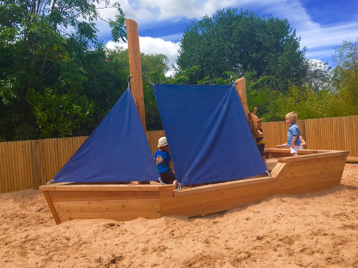 daviesandfoster's tweet photo. The new 'beach' &amp; children's play area at @chesterzoo is amazing! (We'd love to build something like this!) #chesterzoo #woodwork https://t.co/jA1vdAecu0