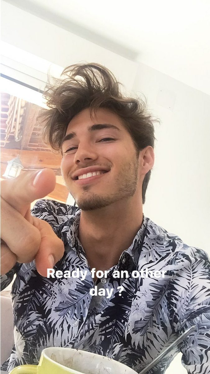 Drac_Baker's tweet image. Me despierto feo, pero con energías.