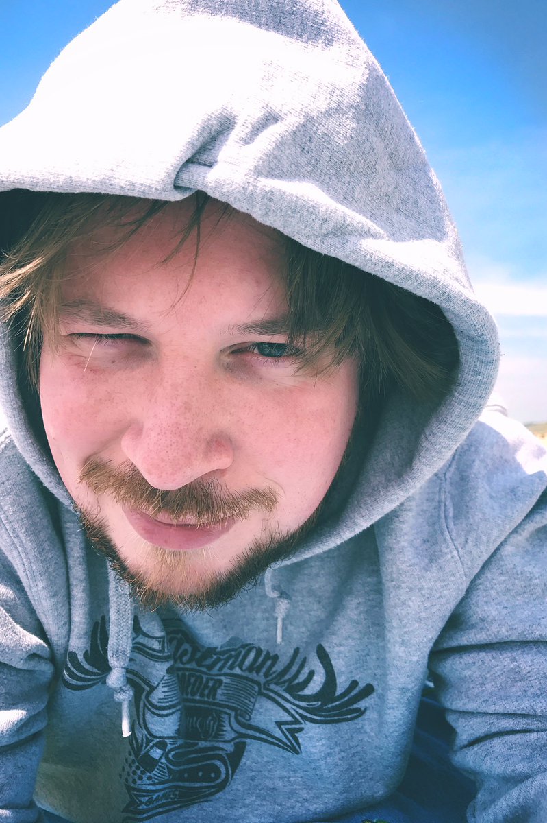BjornC89's tweet photo. Enge dingen op het strand. Wel oude enge dingen.. maar toch enge dingen! #morrog @ToastmanGames https://t.co/Wem9xmGNp3