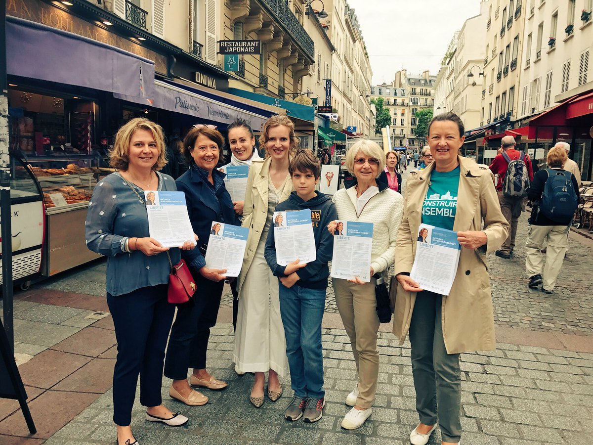 nk_m's tweet photo. À une semaine du 1er tour des #legislatives, j'étais ce matin rue Cler et à Port-Royal pour échanger avec les Parisiennes et les Parisiens 🙂 https://t.co/B3zsArLRil