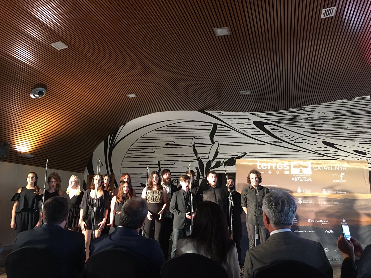 Enhorabona <a href="/CorLabinota/">Cor LaBinota</a> per actuació a Cerimònia lliurament trofeus "Terres Catalunya International Eco&amp;Tourism Film Festival" <a href="/CCBaixEbre/">Consell Comarcal del Baix Ebre</a>