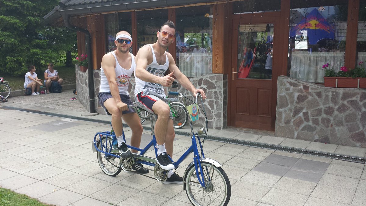 To bo smeha. 😀😀😀 #gonipony <a href="/RedBullSi/">Red Bull Slovenija</a>  @SiolSPORTAL