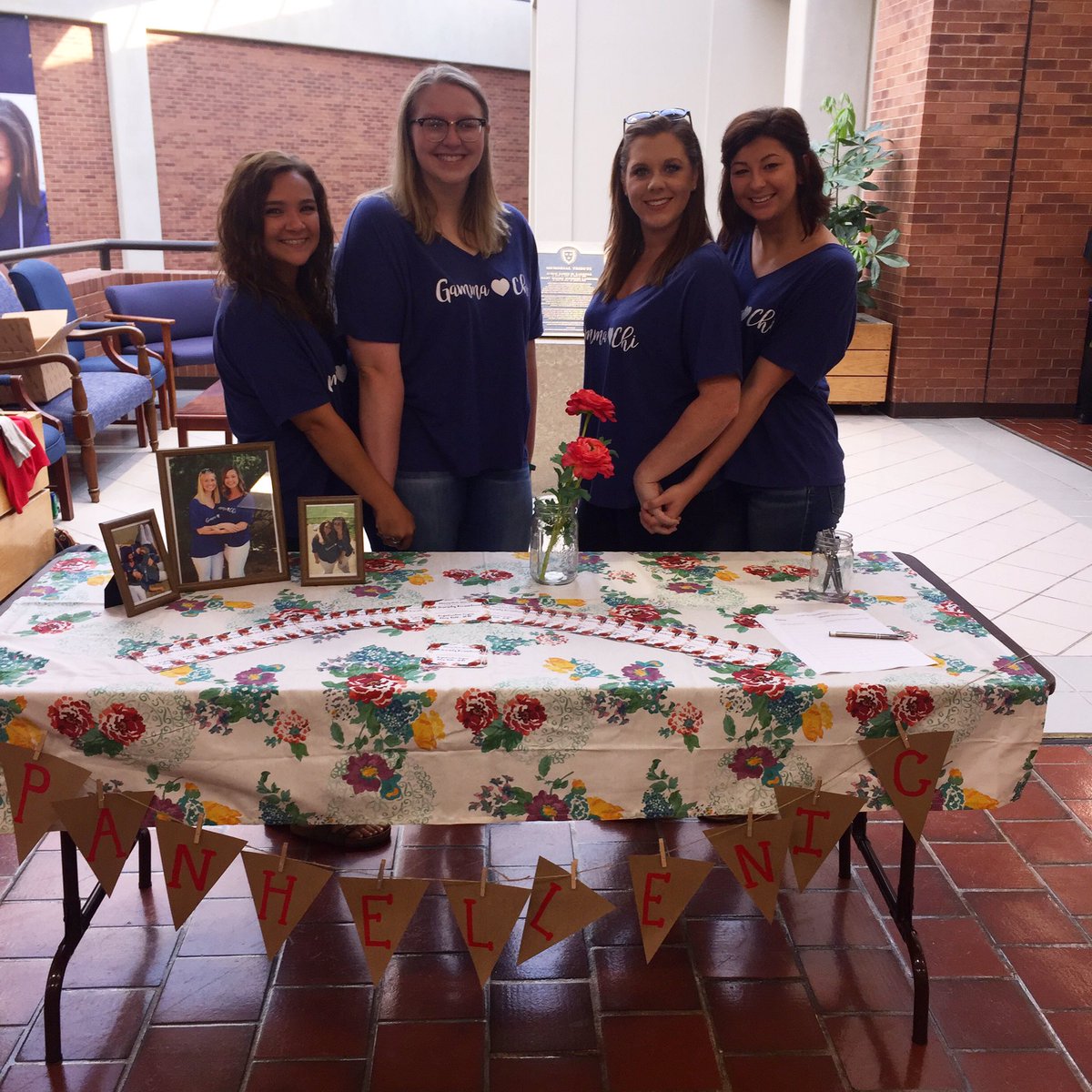panhellenicmsu's tweet photo. SIGN UP FOR SORORITY RECRUITMENT!!!!!! #summero17 💙💙💙 https://t.co/1VgIxvG3B4