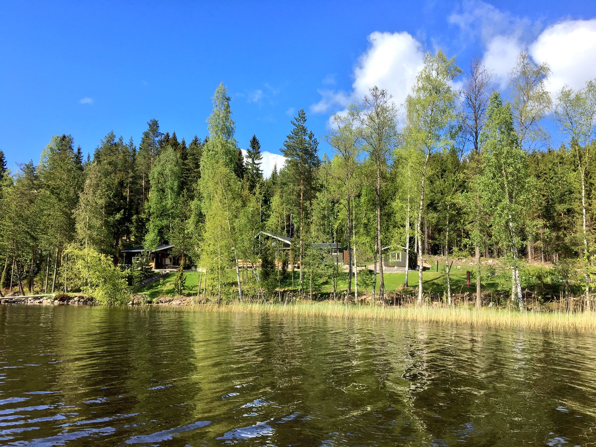 tuomassiivonen's tweet image. Mökkihommia poikain kera, kalastus, petankki, kroketti, tikka jne..👍🏻👍🏻 @EPohjolainen #ilponmokki #catchafish #aikanättii