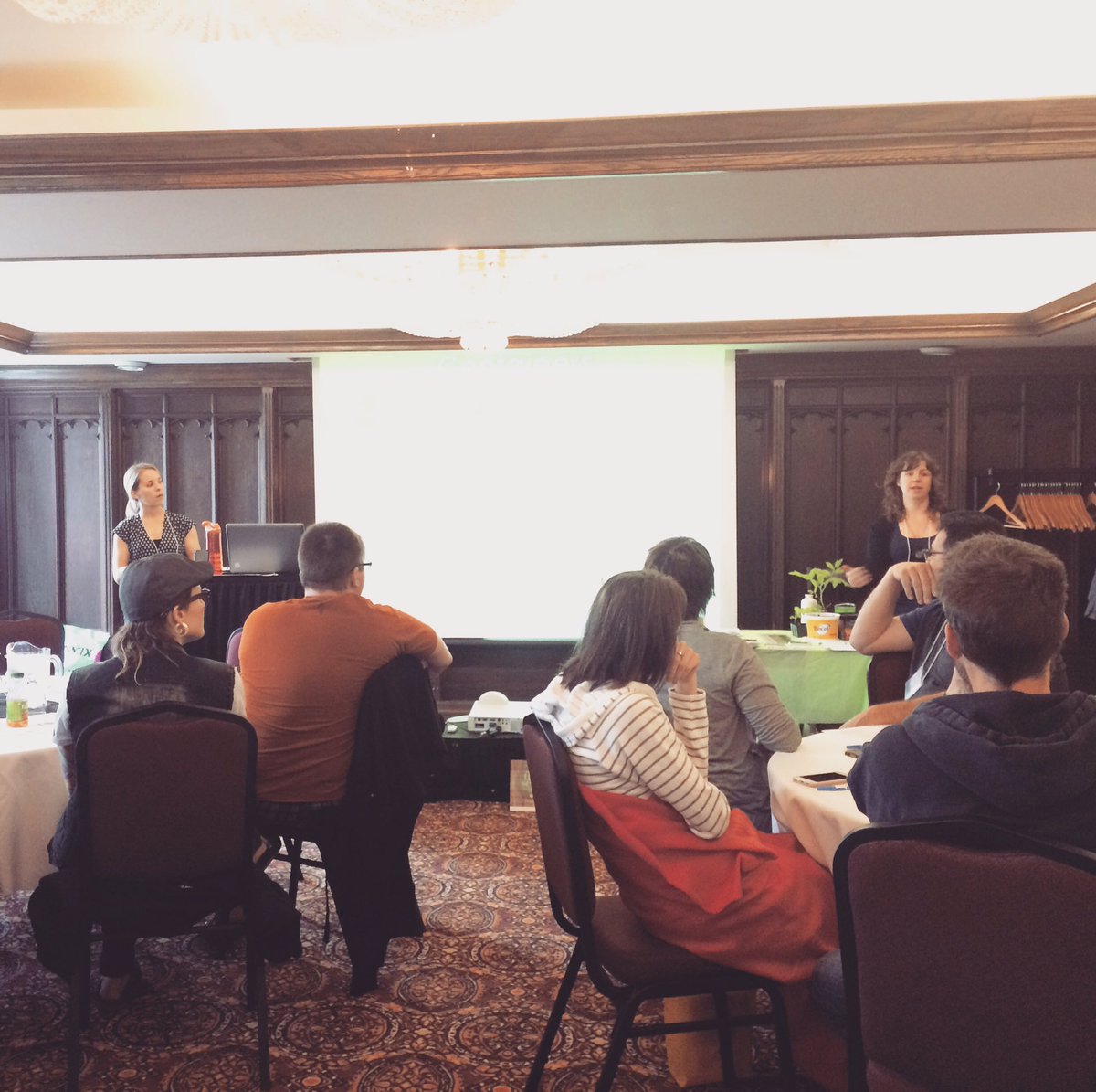 yacancercanada's tweet photo. #FogCancer day 3 kicks off with workshops on creativity and cancer, brain fog, body image, and container gardening (pictured). https://t.co/mpK2FWYalH