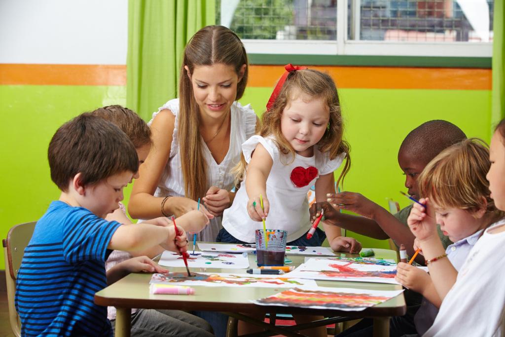 balasember's tweet photo. Finding the right #nursery: when to start looking and what to do if it’s too late via @StarsChildCare https://t.co/3CtLlf8niY #parenting https://t.co/Oud20KTsCP