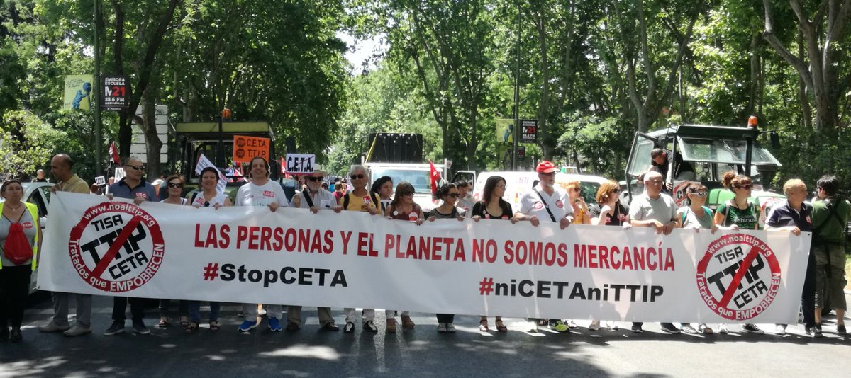JuventudUSO's tweet photo. Hoy hemos estado diciendo #3JstopCETA, porque supondrá un problema contra las personas, el clima y solo ganarán las empresas https://t.co/uCJouAIgjU