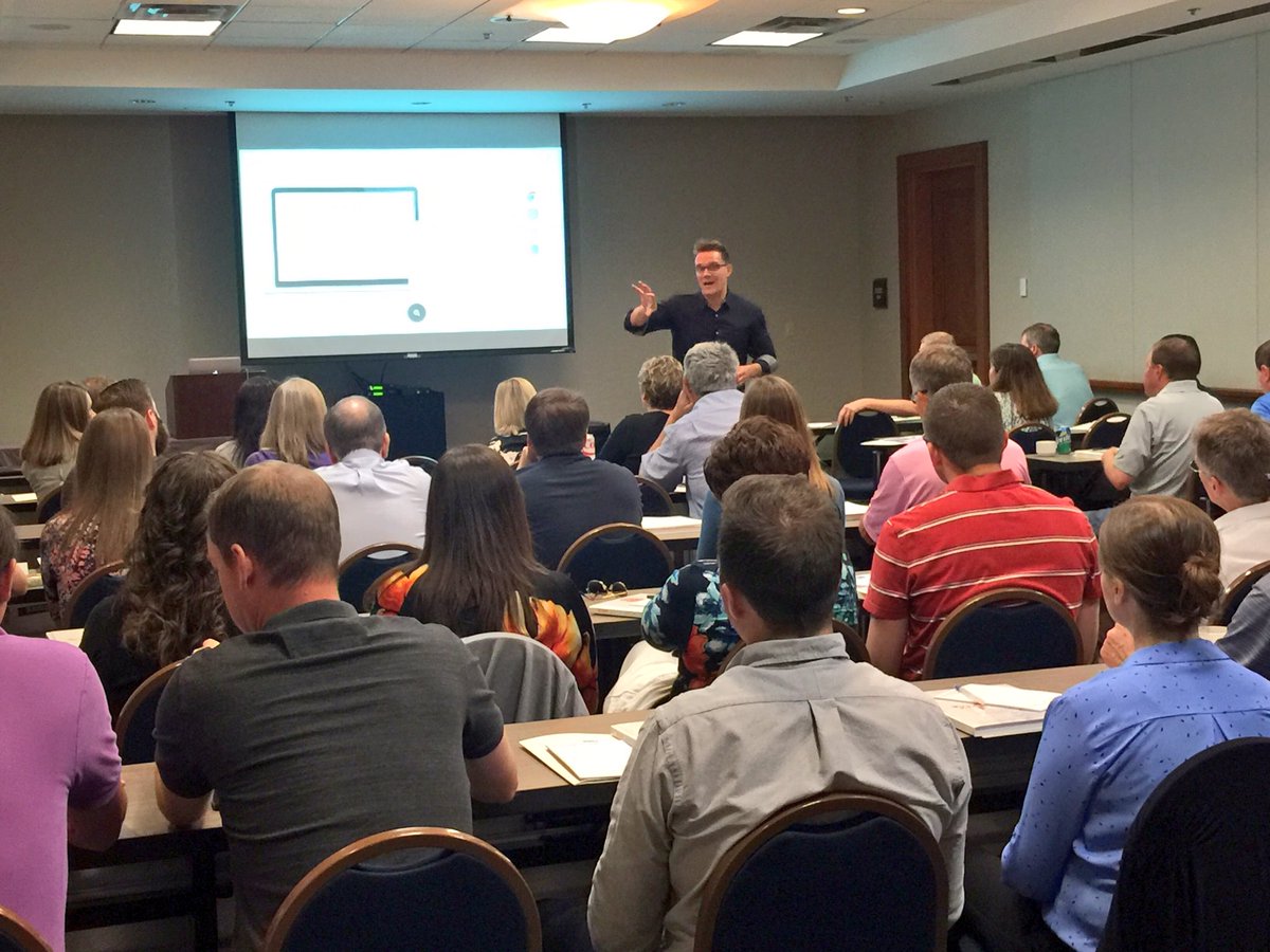 KMKOptometry's tweet image. Good morning from #Omaha &amp;amp; the 2017 NOA Summer ☀️ Conference! @DrKyleCheatham starting off the day with Post Seg #KMKUpdate 📚 #kmkoptometry