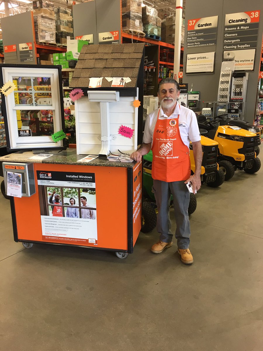 MichaelCarreau's tweet photo. Bob making it happen at his HDE event in Brockton. @HDE_Boston @corelli189 @Homedepot2611 https://t.co/55y07uWQvF