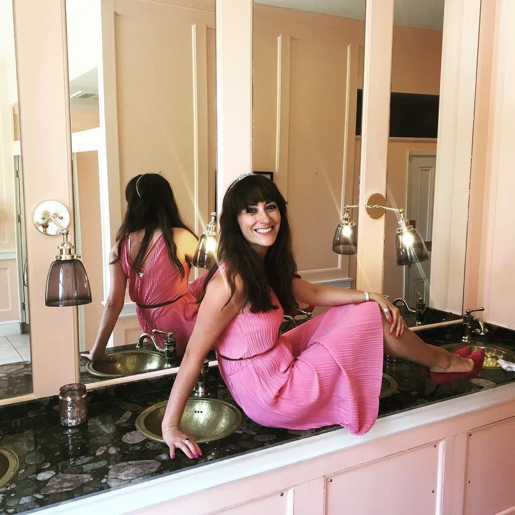 MineralLick's tweet photo. Birthday princess in pink ❤️🎂🥂 #birthday #birthdaytoiletlove #pink #prettyinpink https://t.co/rWMOFJMfRZ https://t.co/VP2Ujnnoyk