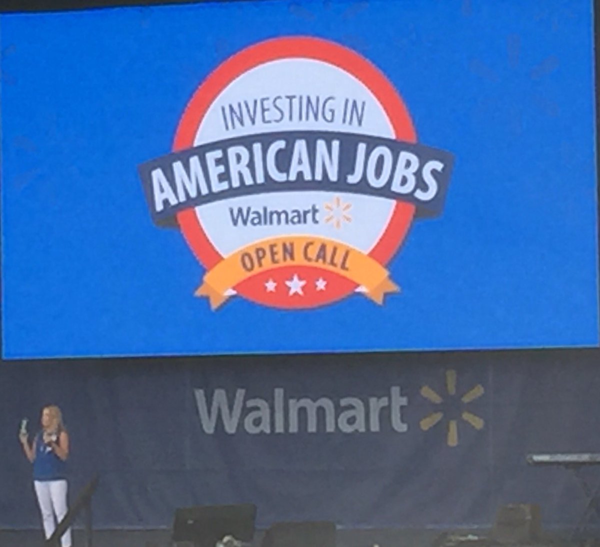 MaggieSans's tweet photo. Thanks to @cindimarsiglio and our awesome Walmart merchants. #SaturdayMorningMeeting https://t.co/QQSdB1LgEd