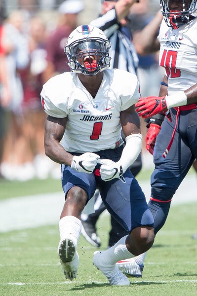 bryanhill171's tweet photo. Blessed to say that I have received my first offer from The University of South Alabama #GoJags 🔴⚪️🔵🐾 https://t.co/SRiEMu3pTU