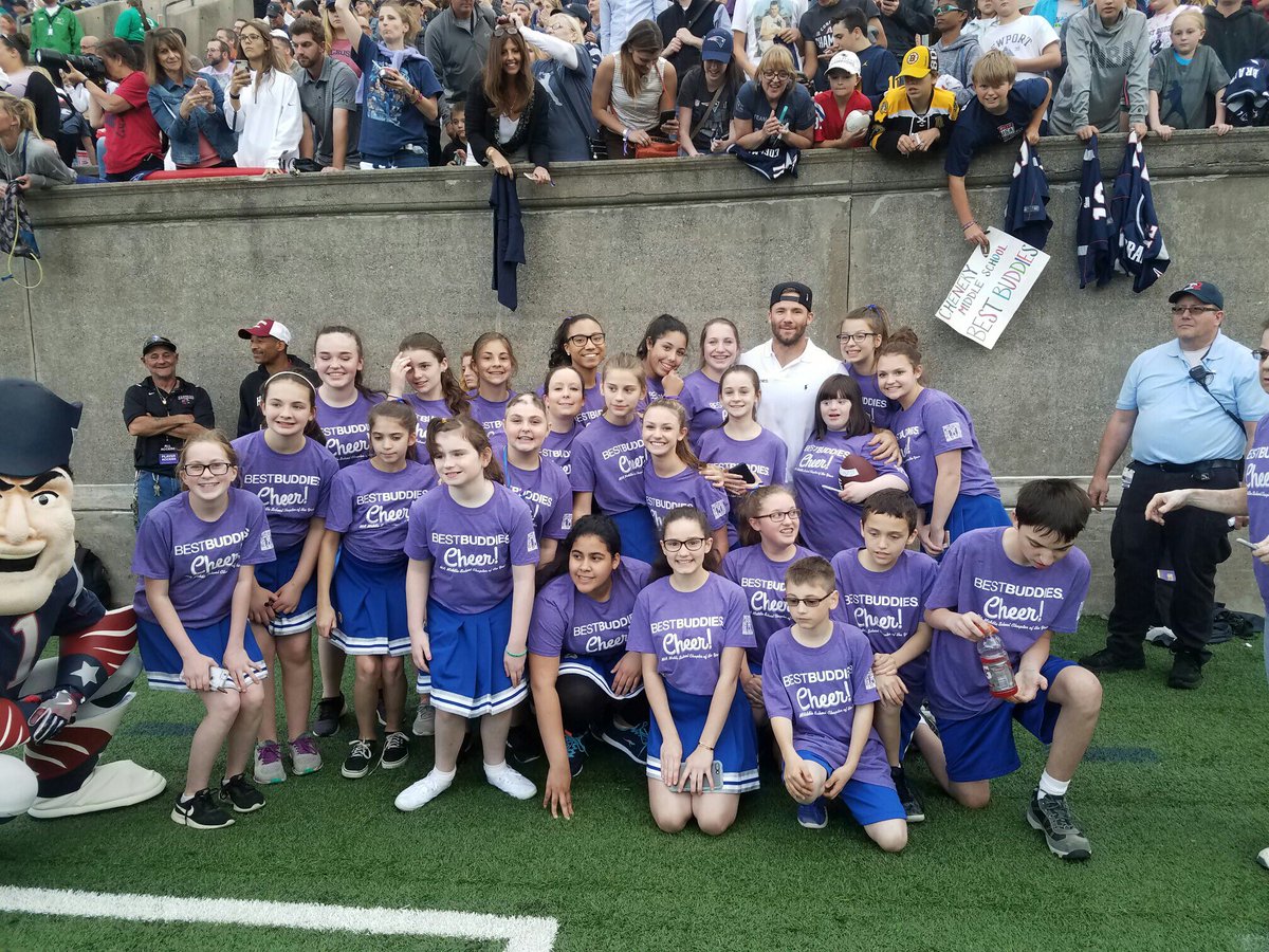 The Best Buddies Challenge was SUCH a fun night! Great job cheerleaders!!<a href="/BestBuddies/">Best Buddies</a>Chal @BestBuddies <a href="/attleboro_bms/">Brennan MS</a>