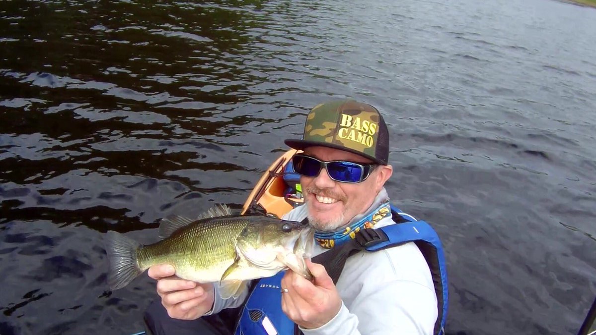BassCamo's tweet photo. All things that swim yesterday had #lockjaw until I reached for my #FishHeadUnderspin #fishhands 1/2 day better than working #BassCamo ๐๐บ๐ธ https://t.co/dZPpoidy82