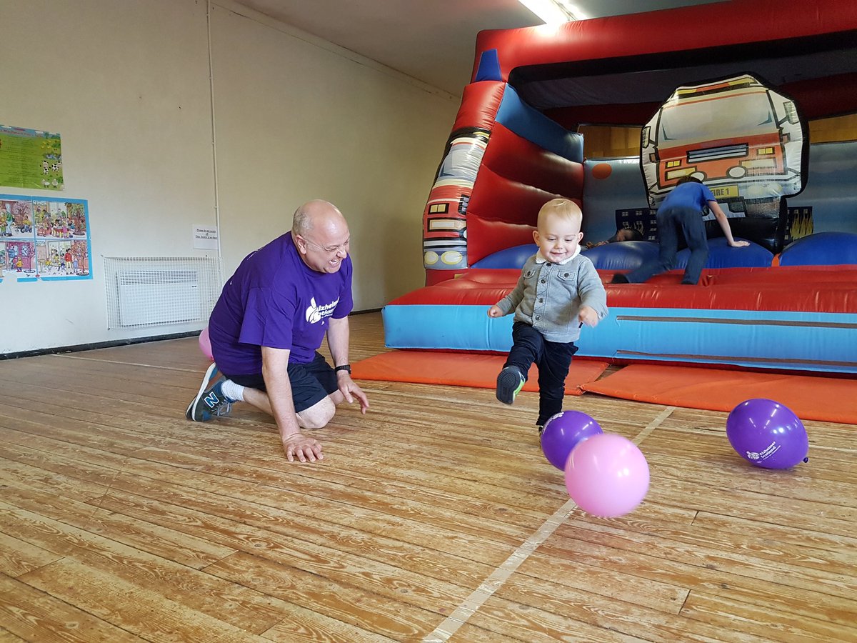 beingheather_'s tweet photo. Tommy &amp; Noah on Tour! These guys were such buddies on Memory Walk in Stornoway today &amp; had such fun kicking balloons! Thanks @tommyNtour https://t.co/Nlr8AMIxUc