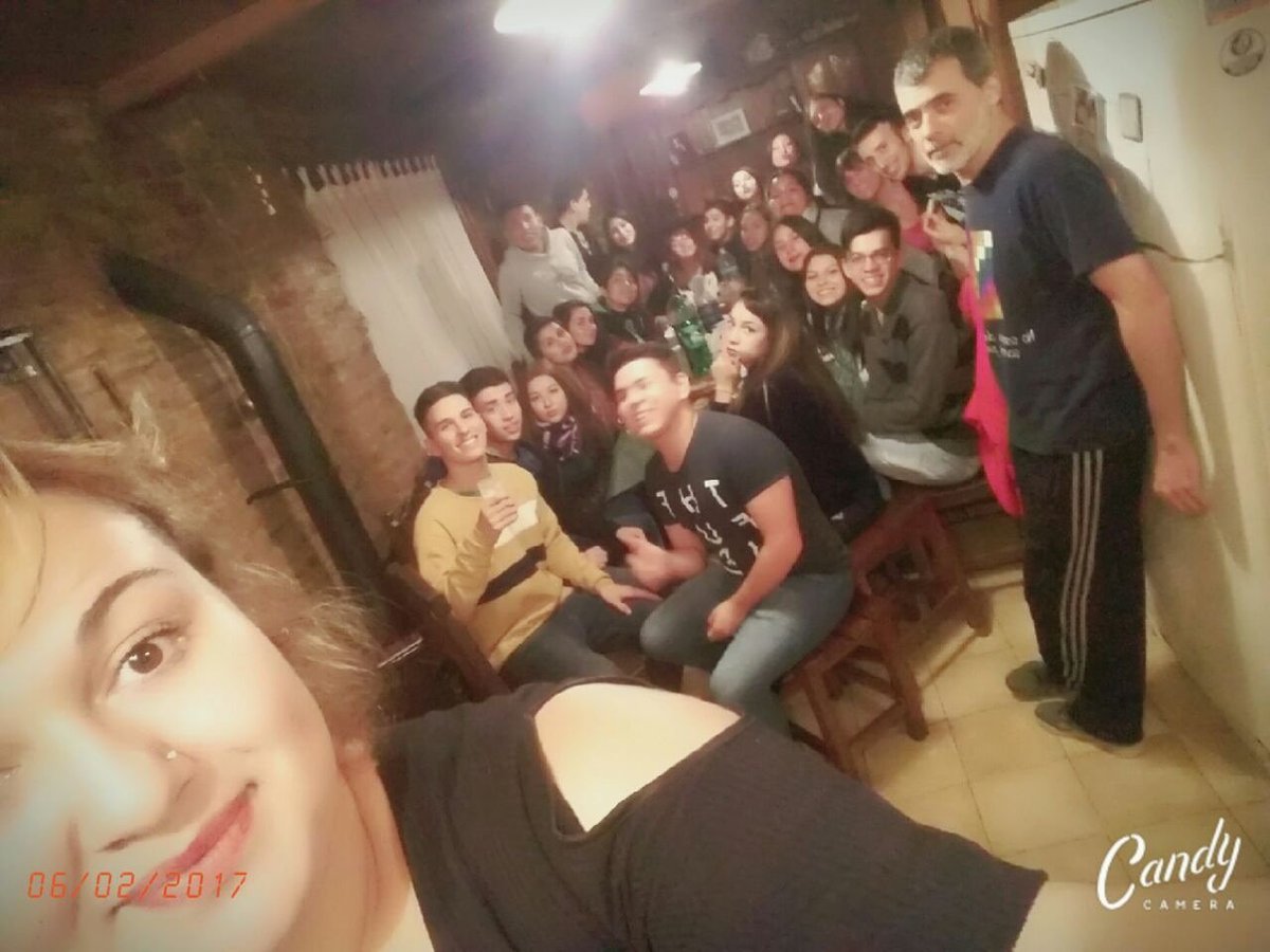 Promo17Sanjo's tweet photo. Viernes de Cena con Testita y Javi 💕 https://t.co/HbsD1ZNBEK