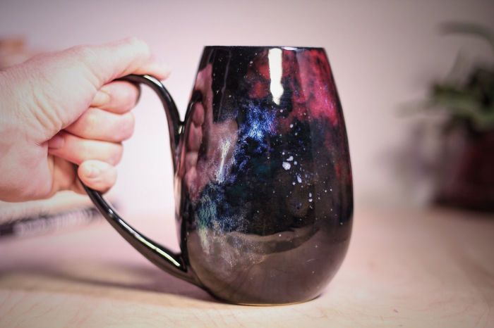Galaxy-Inspired Ceramics That Let You Drink From The Stars buff.ly/2qI7Ikv