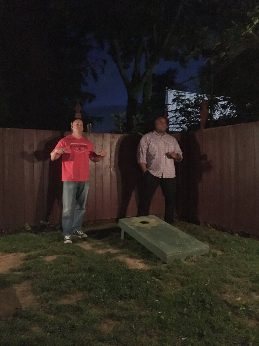 TheHoopNetwork's tweet image. After hours #letsgo #cornhole #backyardgames