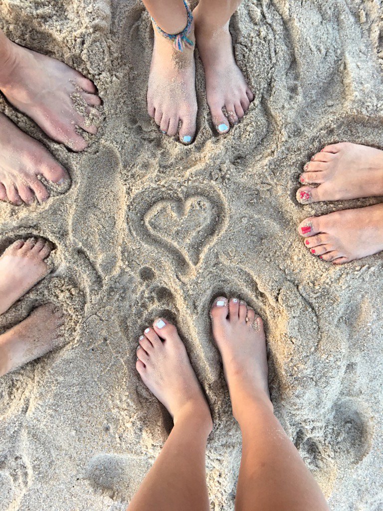 youtoo33's tweet photo. Finally summer is here! https://t.co/jX07397cFF