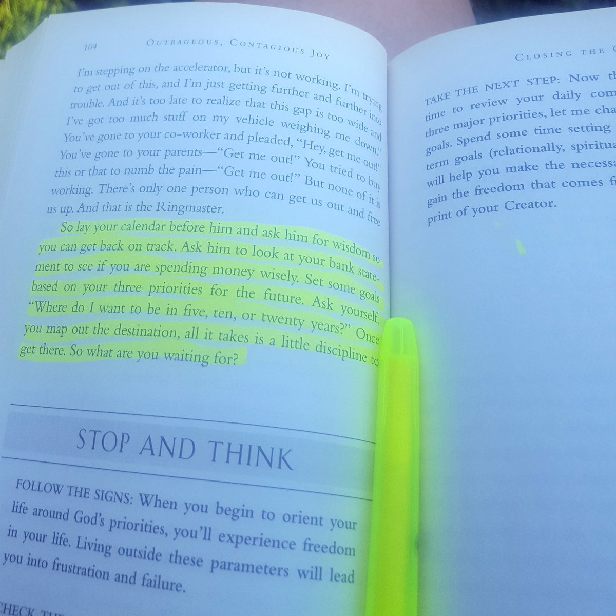rwresinger's tweet photo. Reading a book on God's priorities, drinking beer and listening to @raywylie . #Godsproblemchild #dichotomy https://t.co/dIbp32FeJU