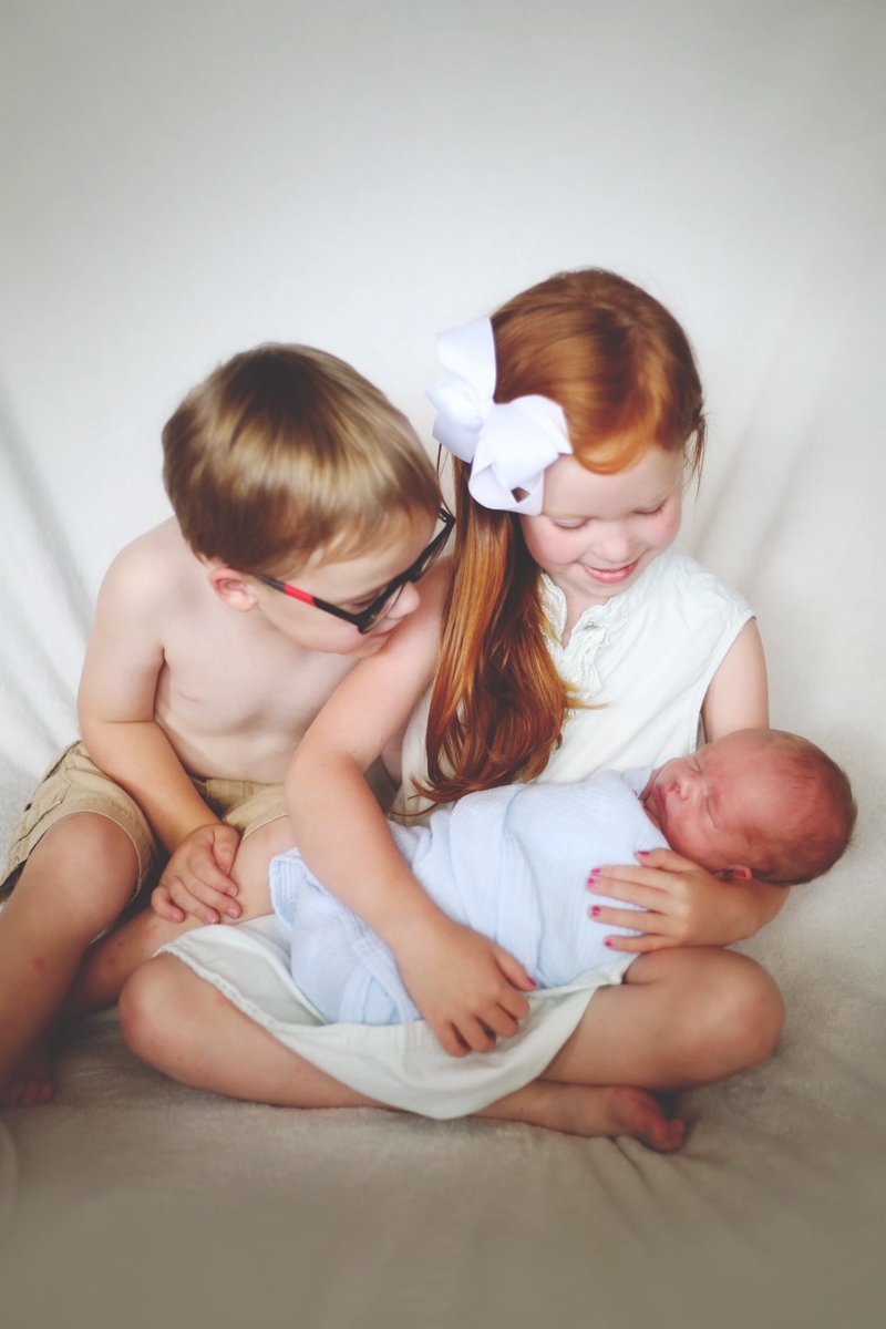 klstout22's tweet photo. They are going to be the best big sister and brother ever! #bentleybaby #zoeybrooke #chaneymaddox https://t.co/xZSCtlBEV3