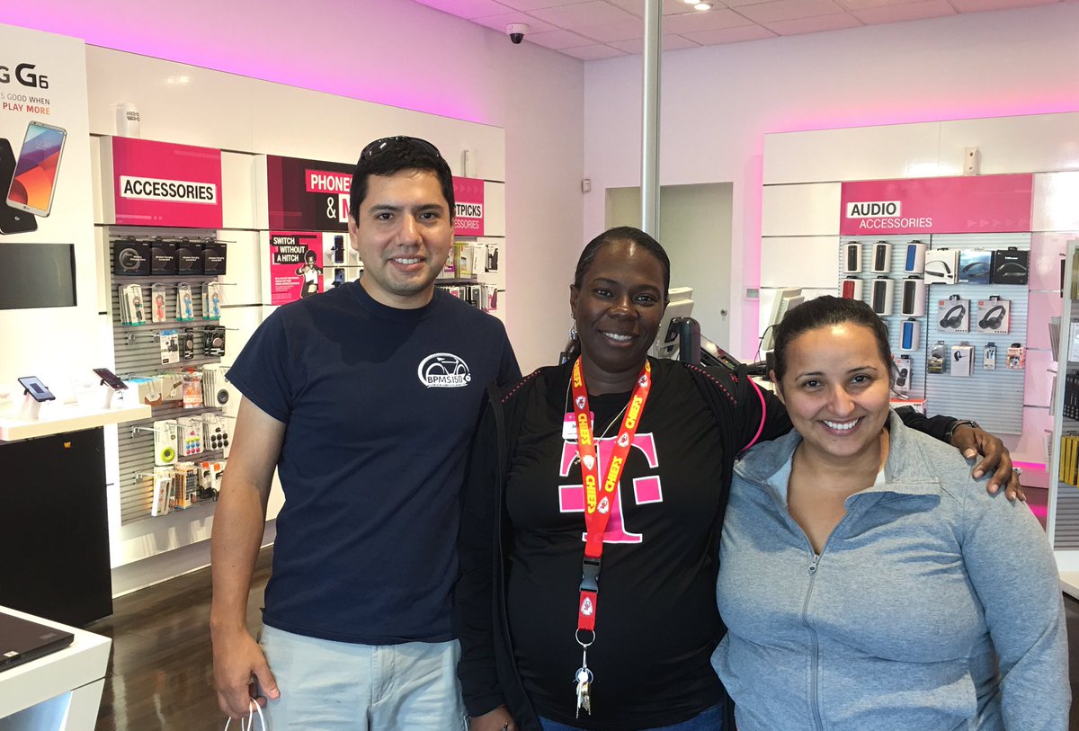 alexandrav1982's tweet photo. @Paul_Giannotti T-Mobile at southmain 8851 just wanted to let u know @itstherealjam is awesome and really the best!!!!@maxincharge @TMobile https://t.co/GxwdOYJRqq