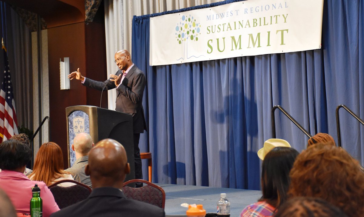 CityOfCincy's tweet photo. Thank you to Van Jones (@VanJones68) for serving as keynote speaker, a panel moderator at #MRSS2017. Learn more: https://t.co/saFCGxuwHD https://t.co/xGgvFD0GXr