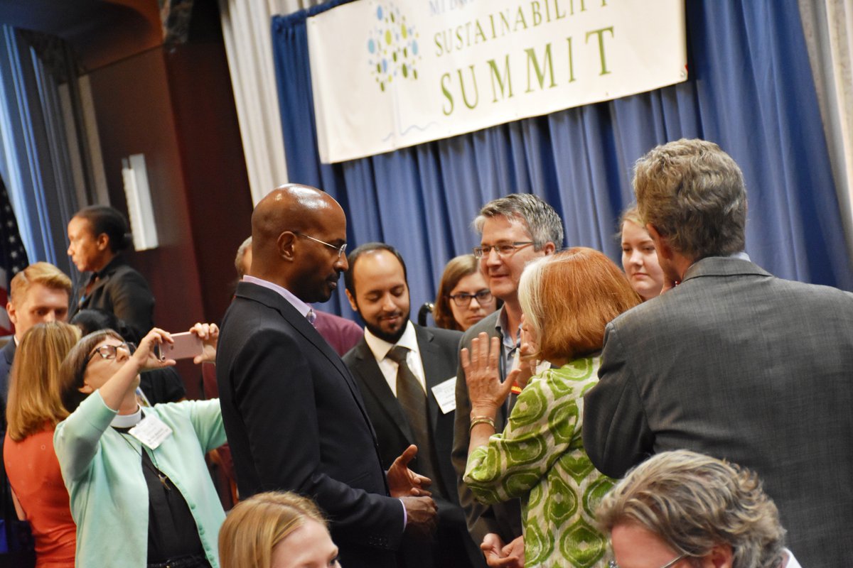 CityOfCincy's tweet photo. Thank you to Van Jones (@VanJones68) for serving as keynote speaker, a panel moderator at #MRSS2017. Learn more: https://t.co/saFCGxuwHD https://t.co/xGgvFD0GXr