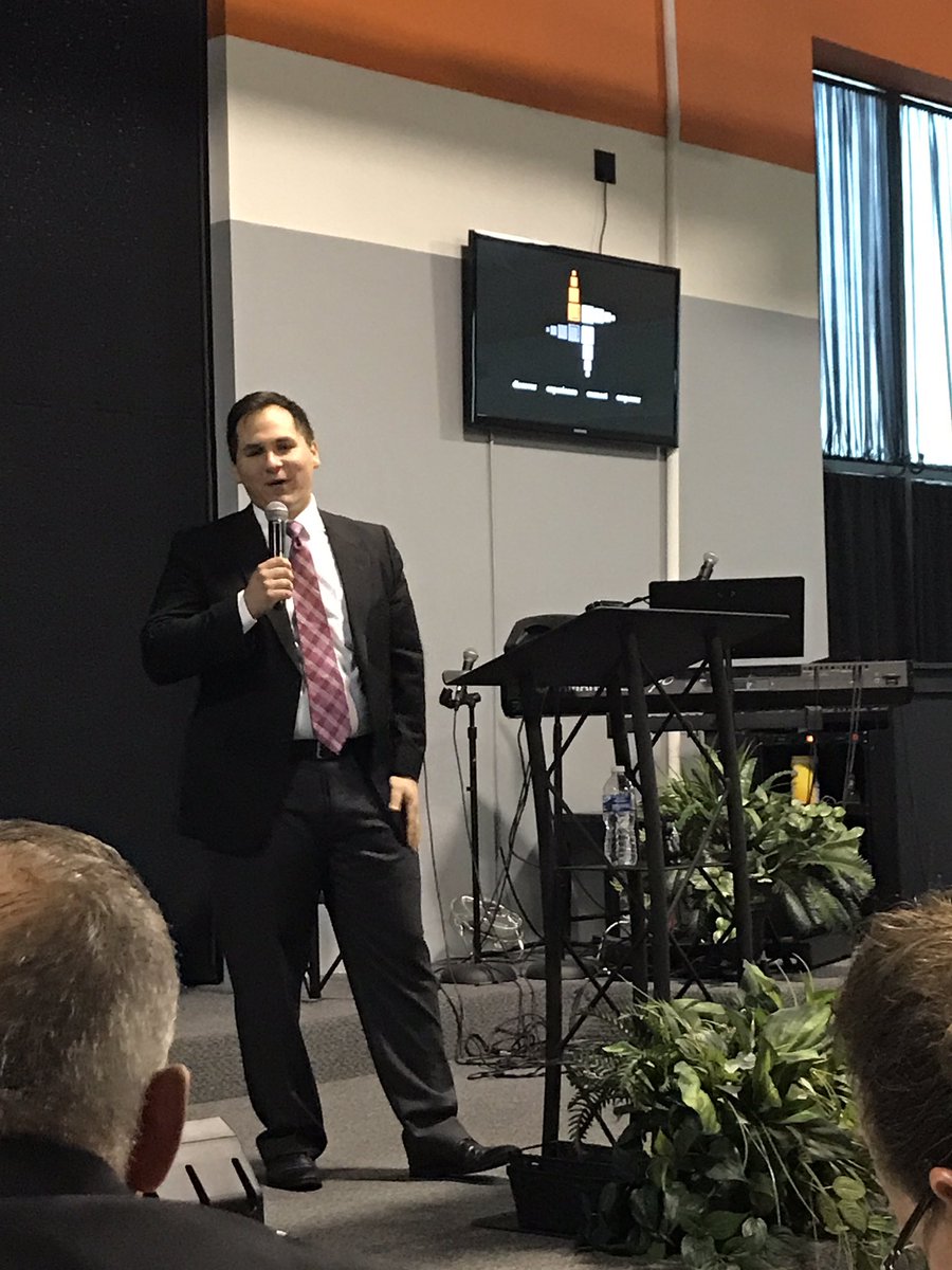 lextabUPC's tweet photo. Our youth pastor Rev. Austin Rios preaching "An Offering in the Off Season". WOW. What a word for our students! #lextabconnect https://t.co/cAZTgAgyl5
