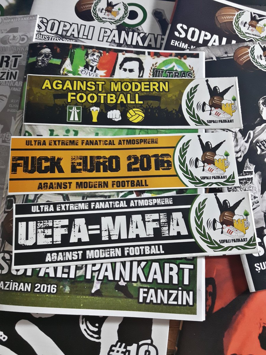 SopaliFanzin's tweet photo. Canlanıyor hatıralar.
1 Sene önce.
#FuckEURO2016 https://t.co/1ly39ofyYS